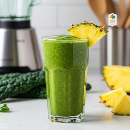 Kale Smoothie with Pineapple